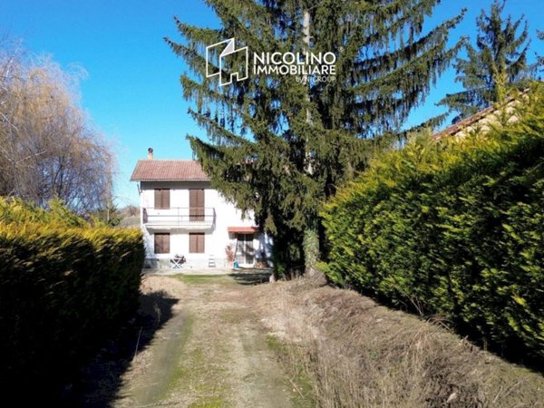 casa semindipendente in vendita a Monforte d'Alba