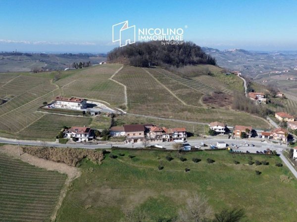 casa indipendente in vendita a Monforte d'Alba