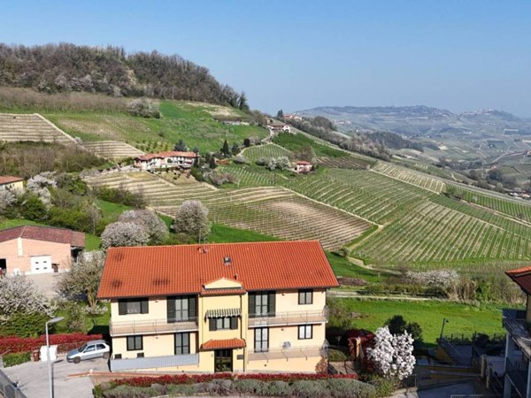 appartamento in vendita a Monforte d'Alba