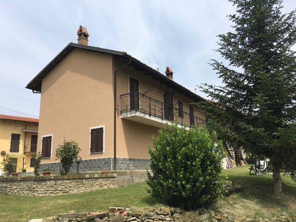 casa indipendente in vendita a Monforte d'Alba