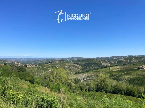 casa indipendente in vendita a Monforte d'Alba