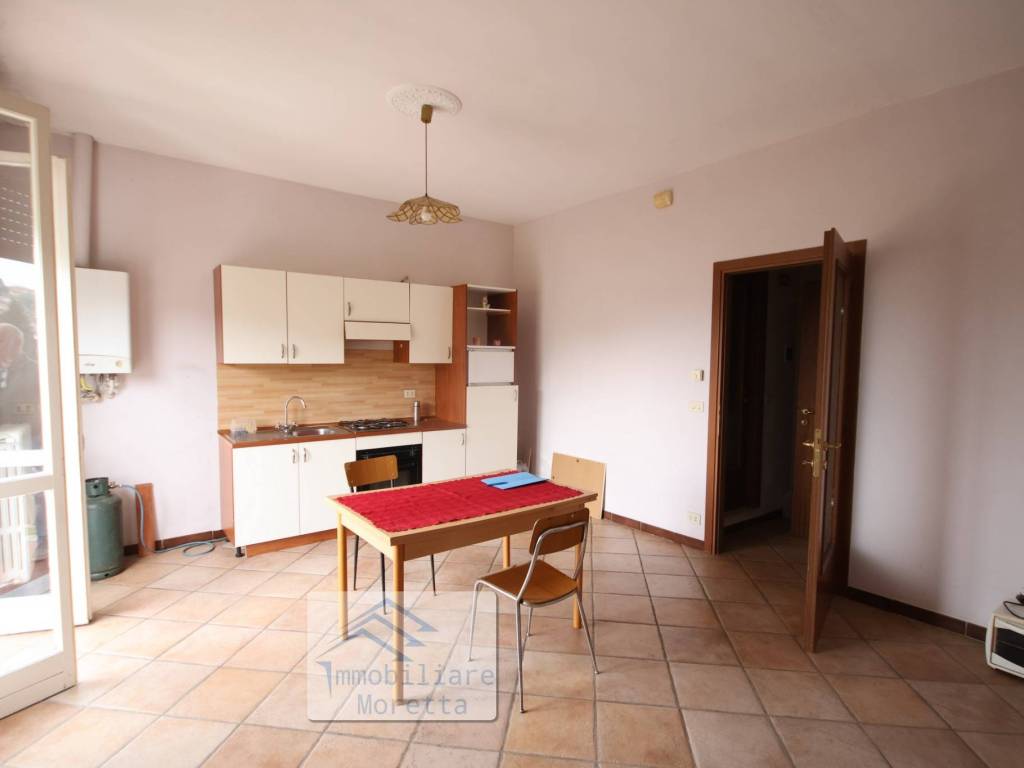 appartamento in vendita a Monforte d'Alba