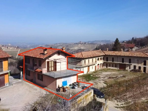 casa indipendente in vendita a Monforte d'Alba