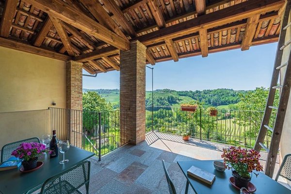 casa indipendente in vendita a Monforte d'Alba