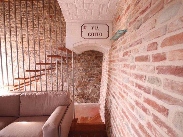 casa indipendente in vendita a Monforte d'Alba