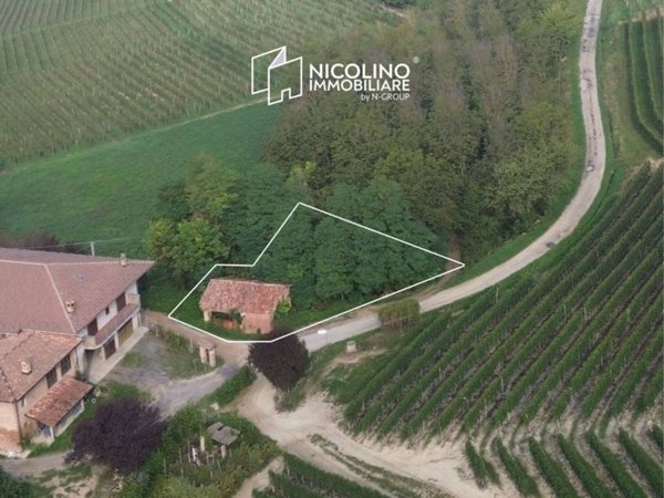 casale in vendita a Monforte d'Alba