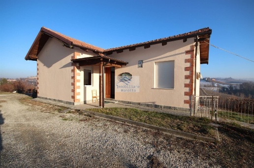 casa indipendente in vendita a Monforte d'Alba