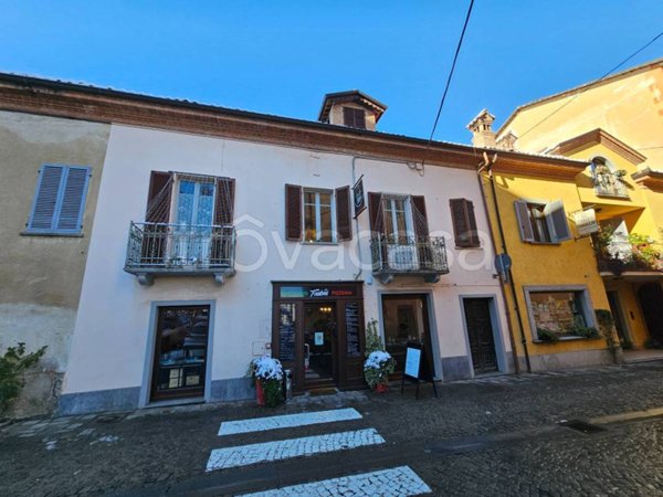 negozio in vendita a Monforte d'Alba