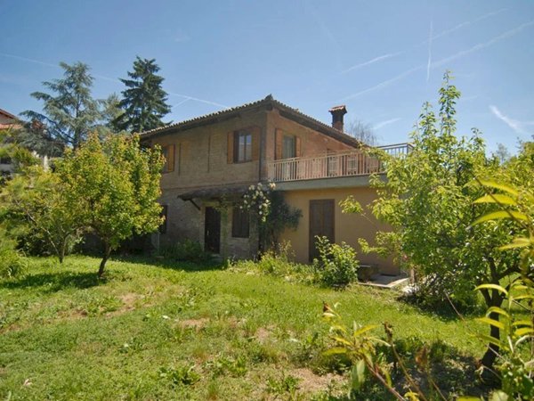 casa indipendente in vendita a Monforte d'Alba