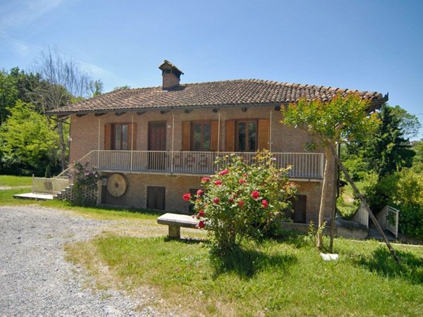 casa indipendente in vendita a Monforte d'Alba