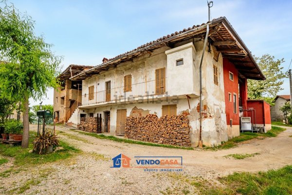 casa indipendente in vendita a Monforte d'Alba