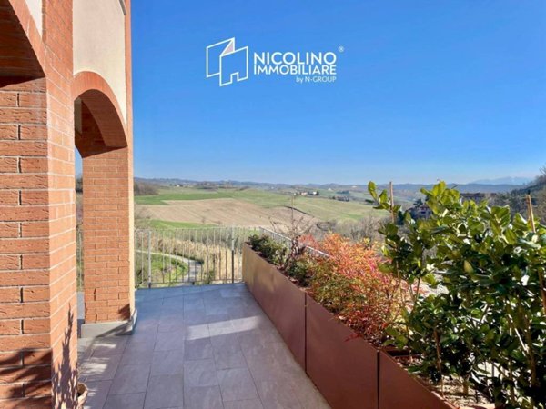 casa indipendente in vendita a Monforte d'Alba