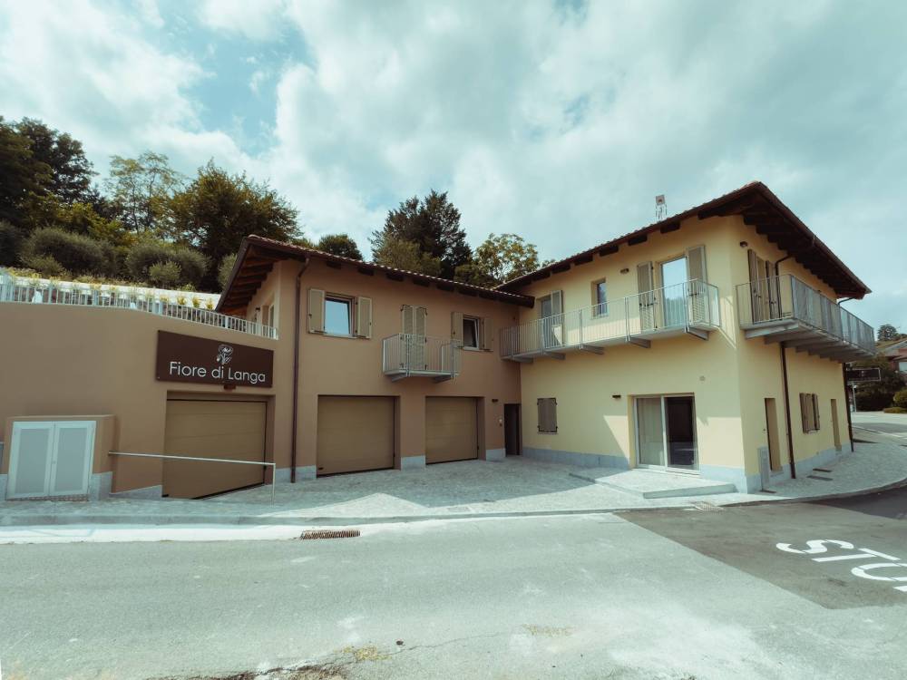 casa indipendente in vendita a Monforte d'Alba
