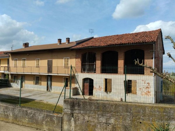 casa indipendente in vendita a Montà