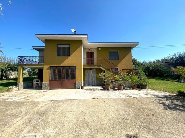 casa indipendente in vendita a Montà
