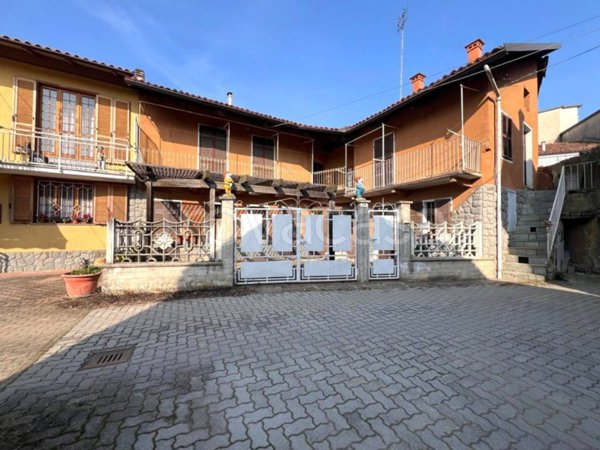 casa indipendente in vendita a Montà