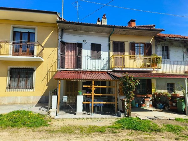 casa indipendente in vendita a Montà