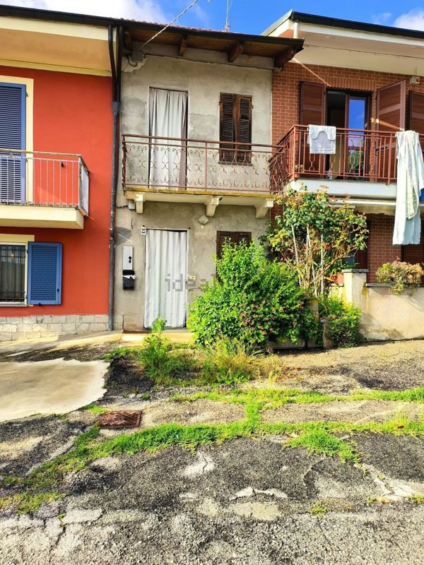 casa indipendente in vendita a Montà