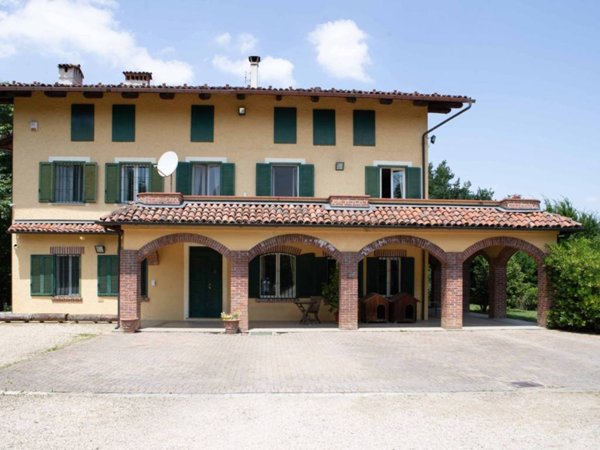 casa indipendente in vendita a Montà