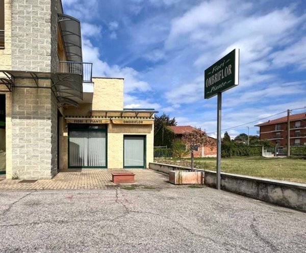 negozio in vendita a Montà