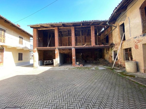 casa indipendente in vendita a Montà