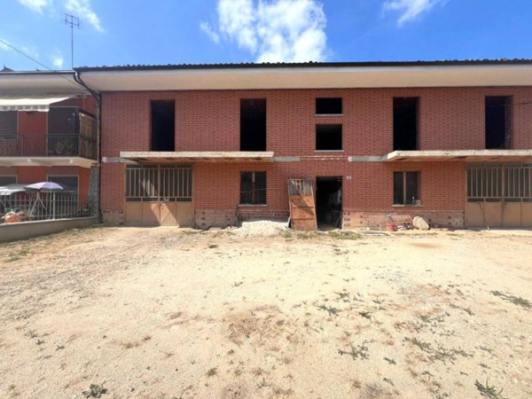 casa indipendente in vendita a Montà