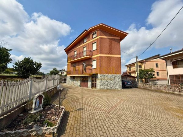 casa indipendente in vendita a Montà