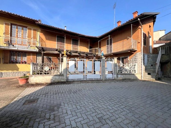 casa indipendente in vendita a Montà