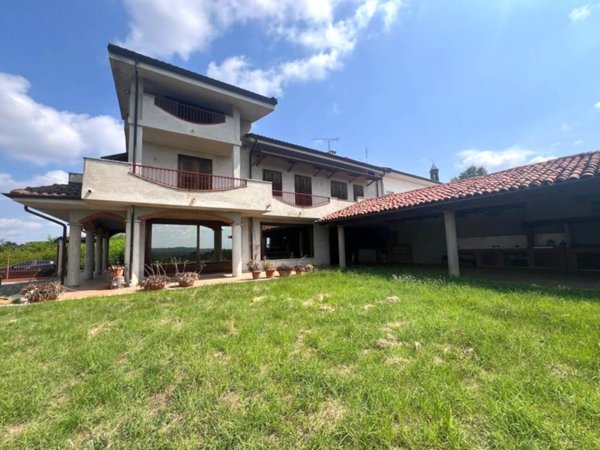 casa indipendente in vendita a Montà