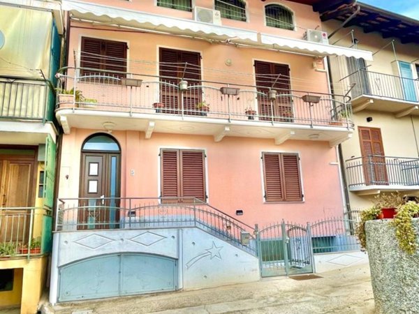 casa indipendente in vendita a Montà