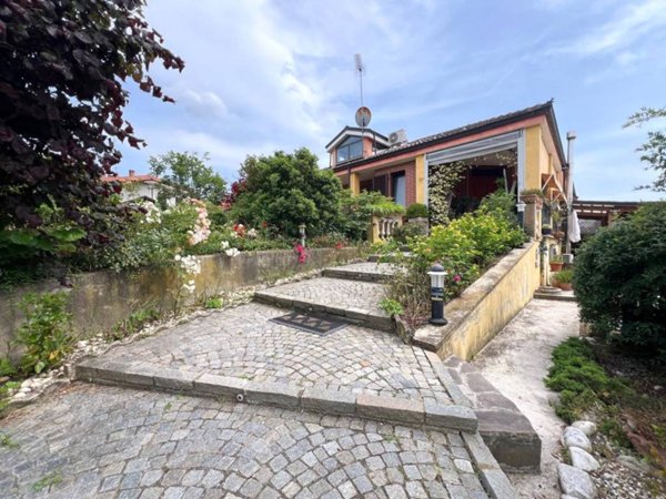 casa indipendente in vendita a Montà