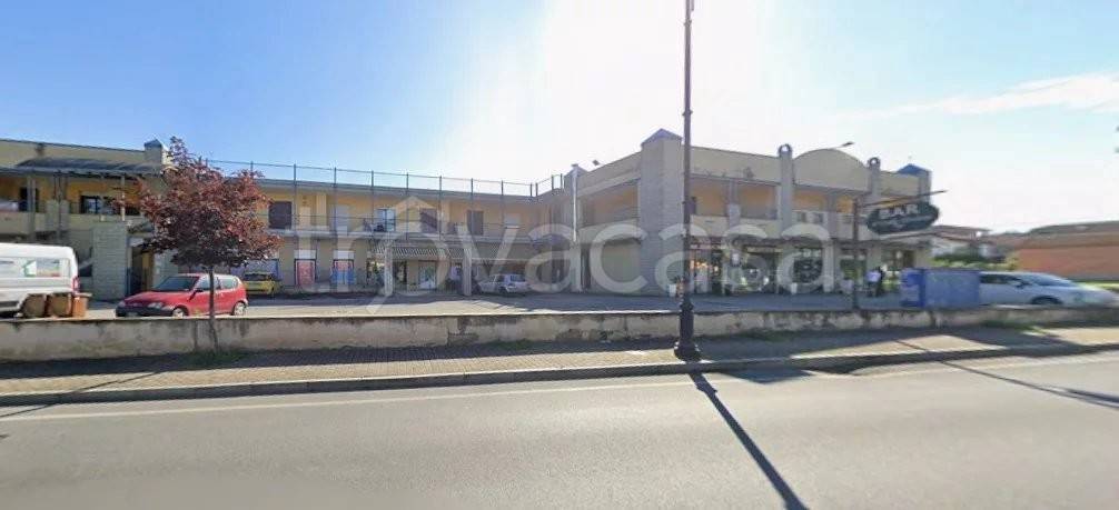 negozio in vendita a Montà