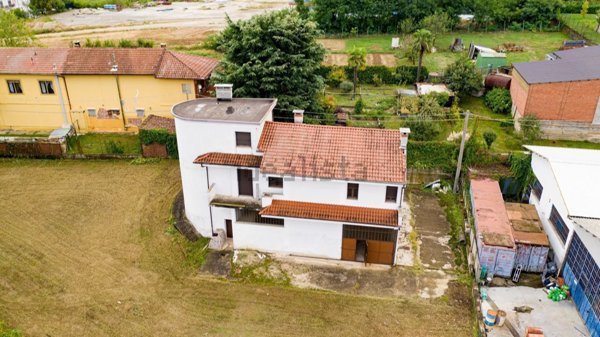 casa indipendente in vendita a Montà
