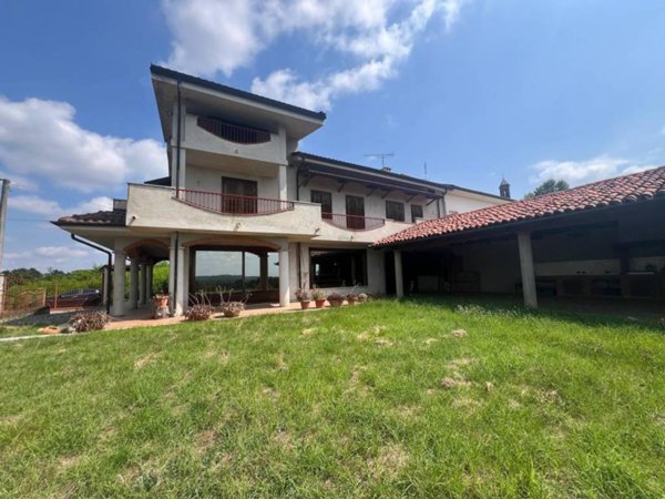 casa indipendente in vendita a Montà