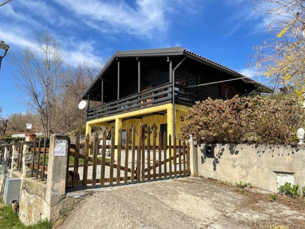 casa indipendente in vendita a Montaldo di Mondovì