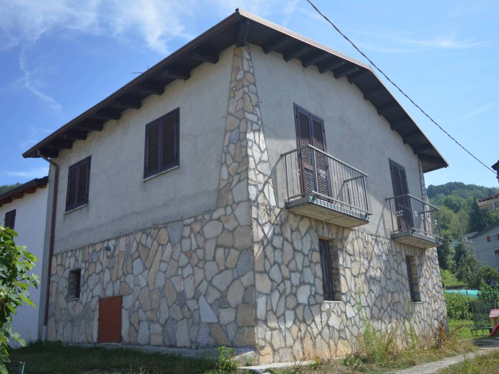casa indipendente in vendita a Montaldo di Mondovì