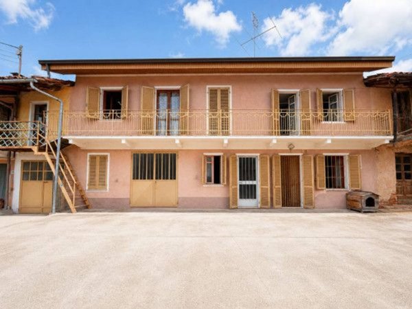 casale in vendita a Montaldo Roero