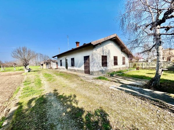 casa indipendente in vendita a Montanera