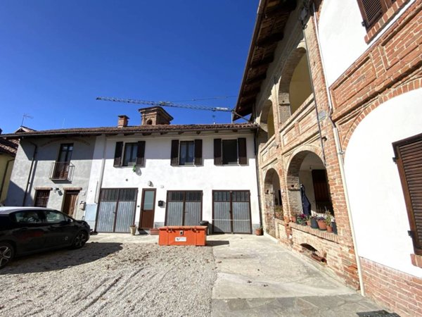 casa indipendente in vendita a Montelupo Albese