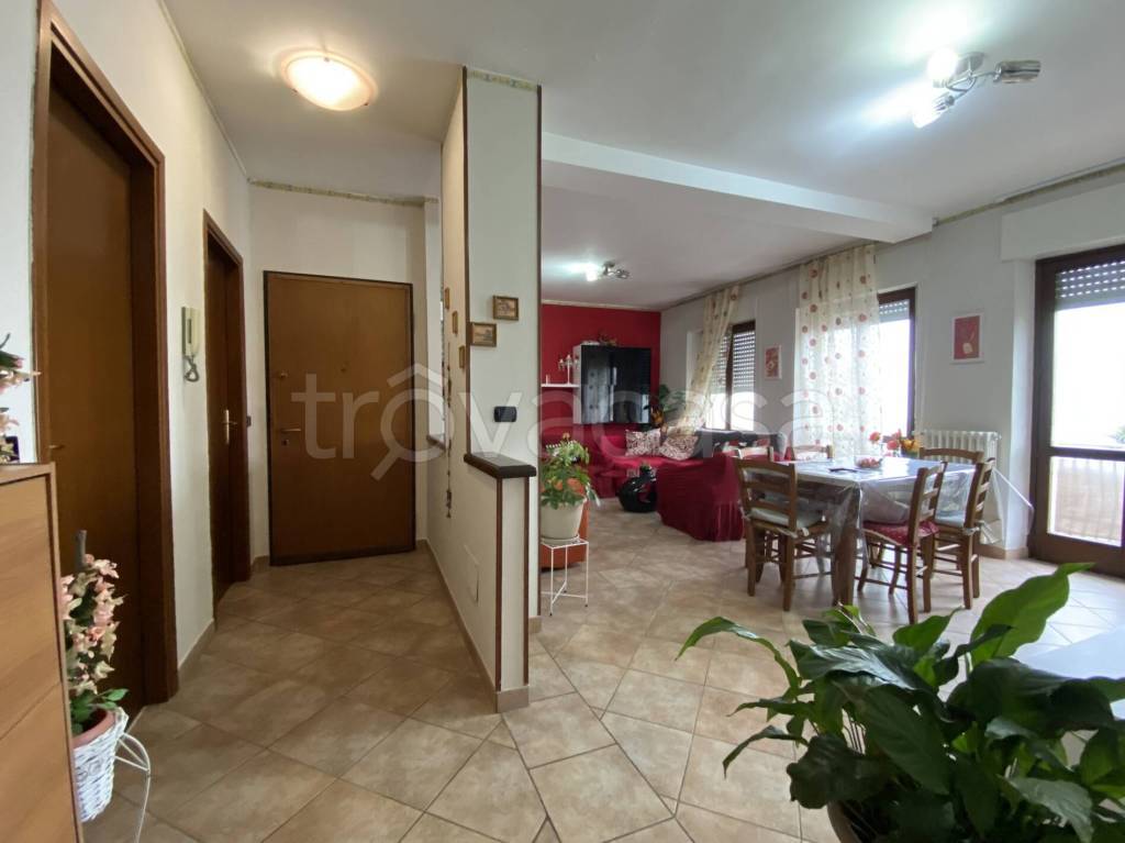 appartamento in vendita a Montelupo Albese