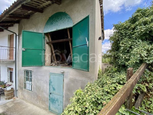 locale commerciale in vendita a Montelupo Albese