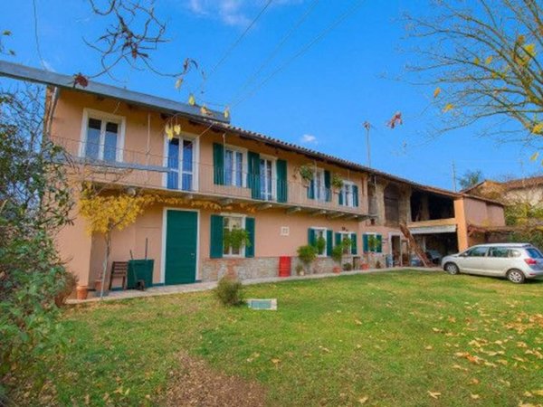 casale in vendita a Montelupo Albese