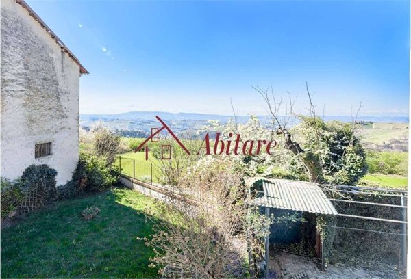 casa indipendente in vendita a Montelupo Albese