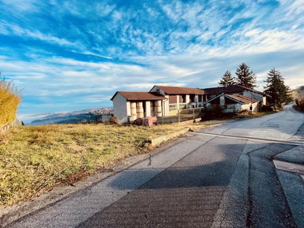 casa indipendente in vendita a Montelupo Albese