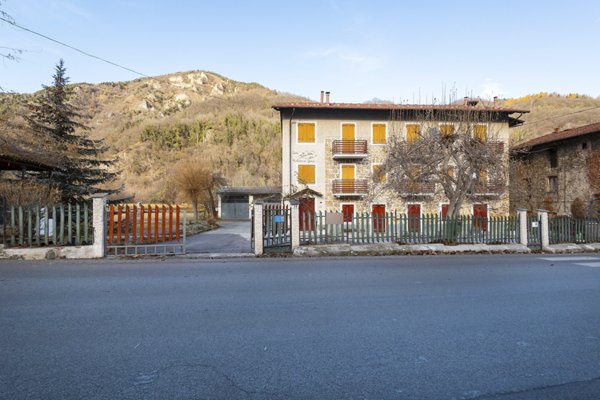 casa indipendente in vendita a Monterosso Grana