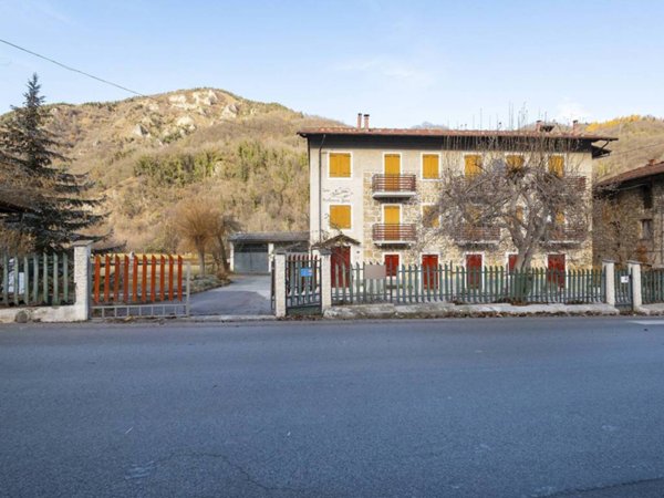 casa indipendente in vendita a Monterosso Grana