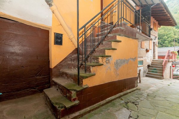 casa semindipendente in vendita a Monterosso Grana