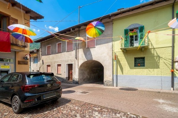 casa indipendente in vendita a Monterosso Grana in zona Russa