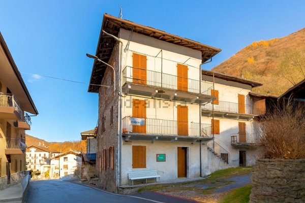 casa indipendente in vendita a Monterosso Grana in zona Russa