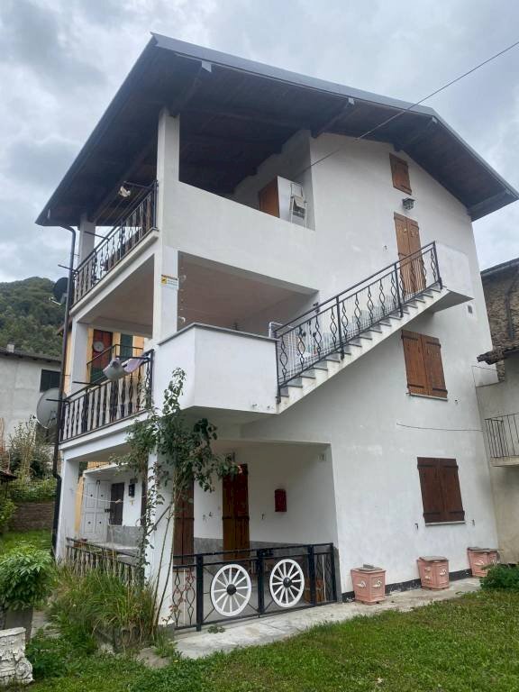 appartamento in vendita a Monterosso Grana in zona Russa